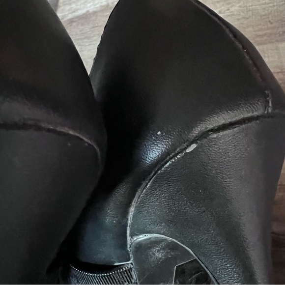 Black Stiletto Pointy Toe Heels with Patent Leather Mary Jane Strap - Picture 2 of 11